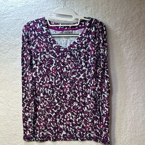 T by Talbots Women’s V- Neck Long Sleeve Shirt Size Small